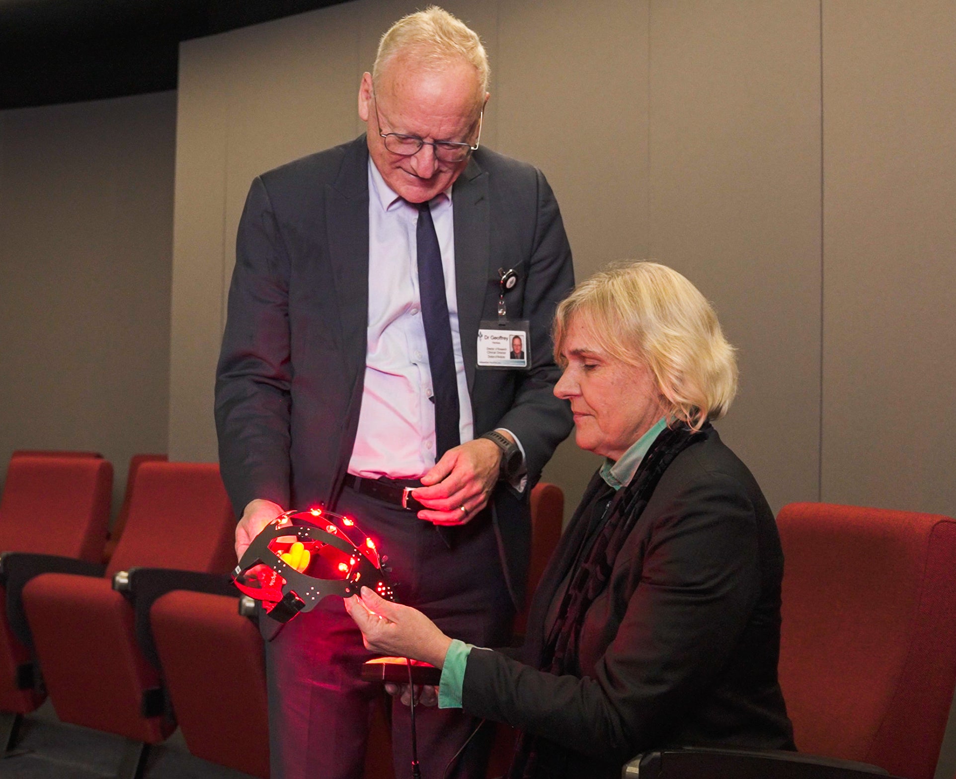 Clinical trial testing the SYMBYX red light therapy helmet for Parkinson's